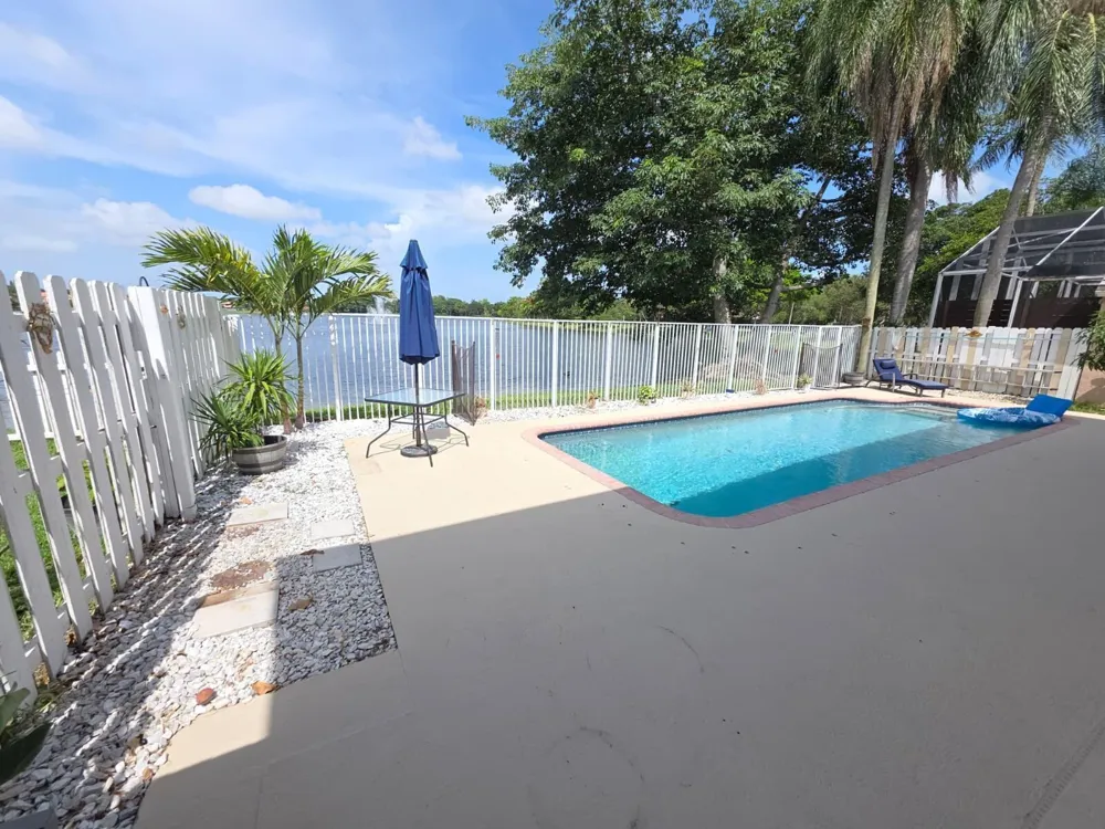 5220 NW 53rd Avenue Coconut Creek, FL 33073