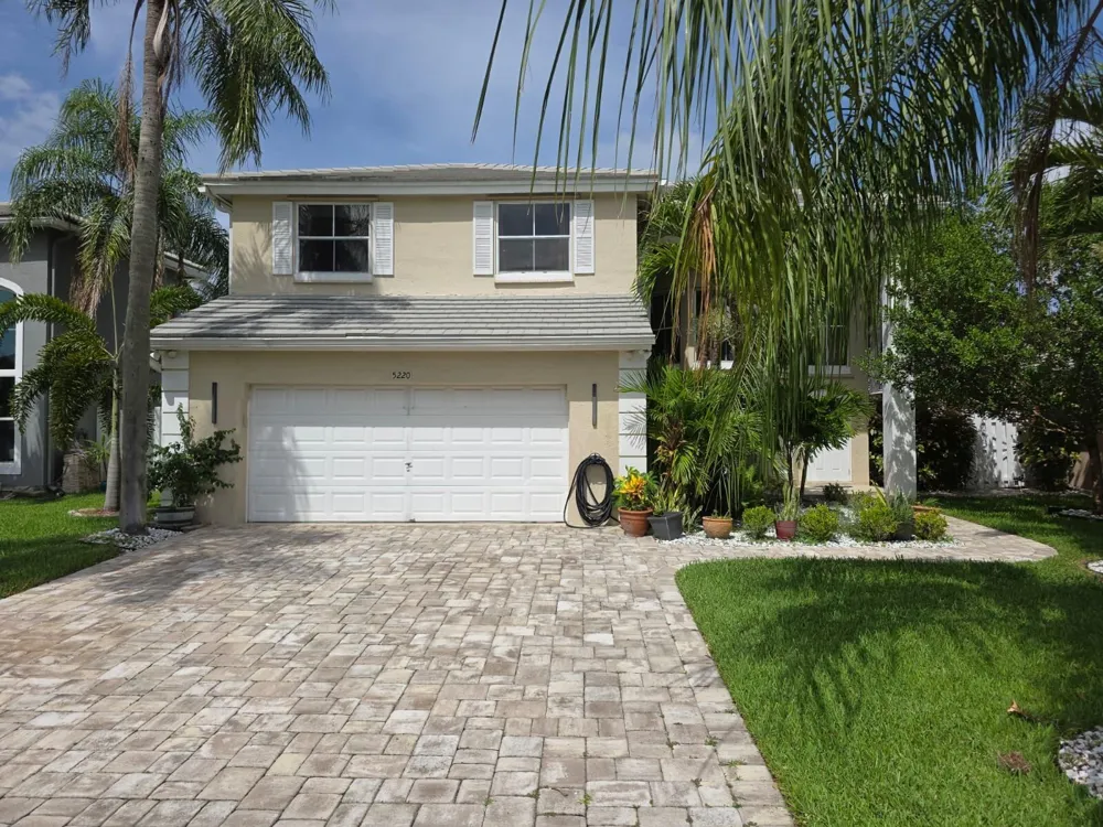 5220 NW 53rd Avenue Coconut Creek, FL 33073