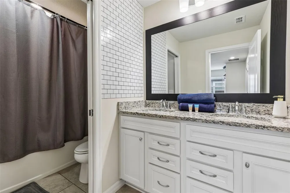 4290 LANA AVENUE Davenport, FL 33897