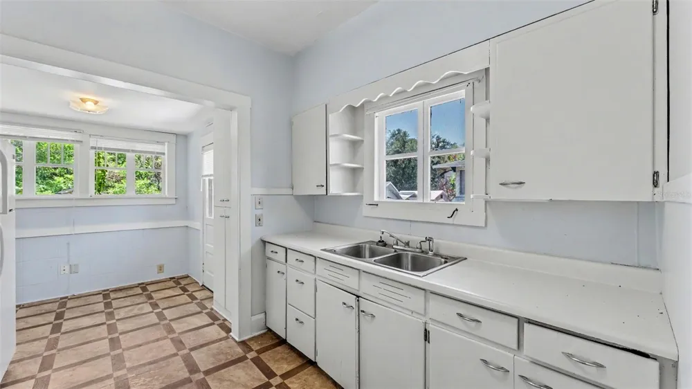 506 S MCKAY AVENUE Lakeland, FL 33801