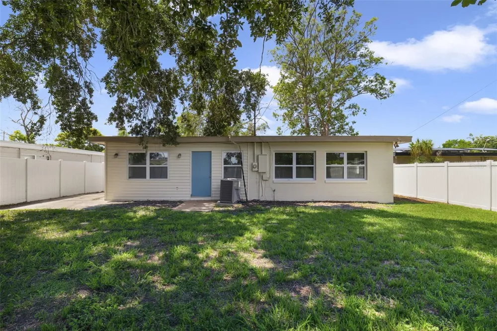 1117 NEUSE AVENUE Orlando, FL 32804