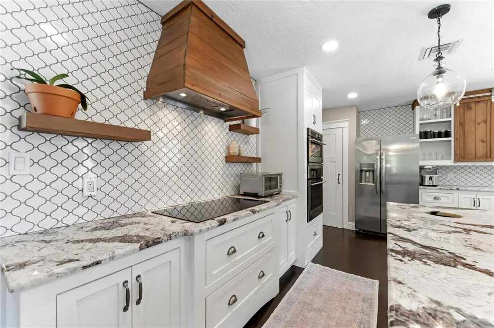 2515 49TH STREET Sarasota, FL 34234