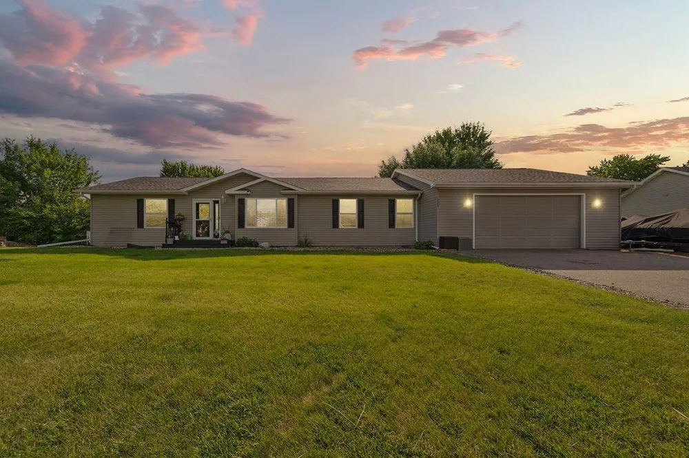 228 Plum Run Le Sueur, MN 56058