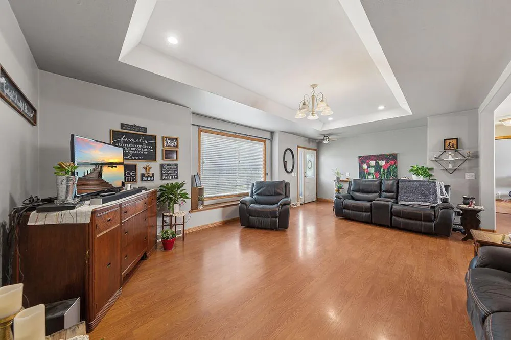 228 Plum Run Le Sueur, MN 56058