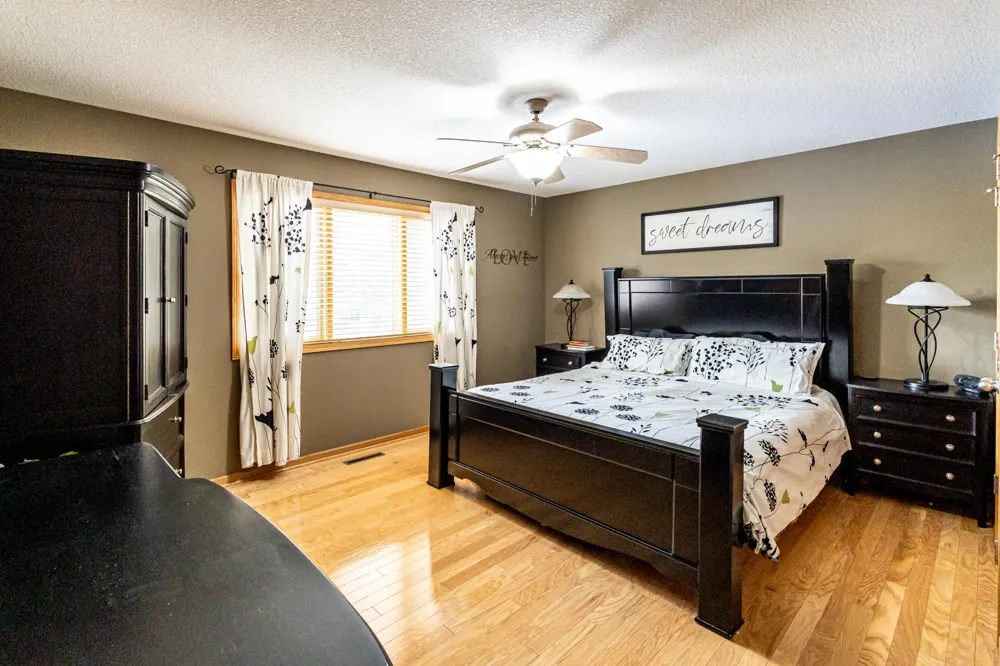 2448 160th Lane NE Ham Lake, MN 55304