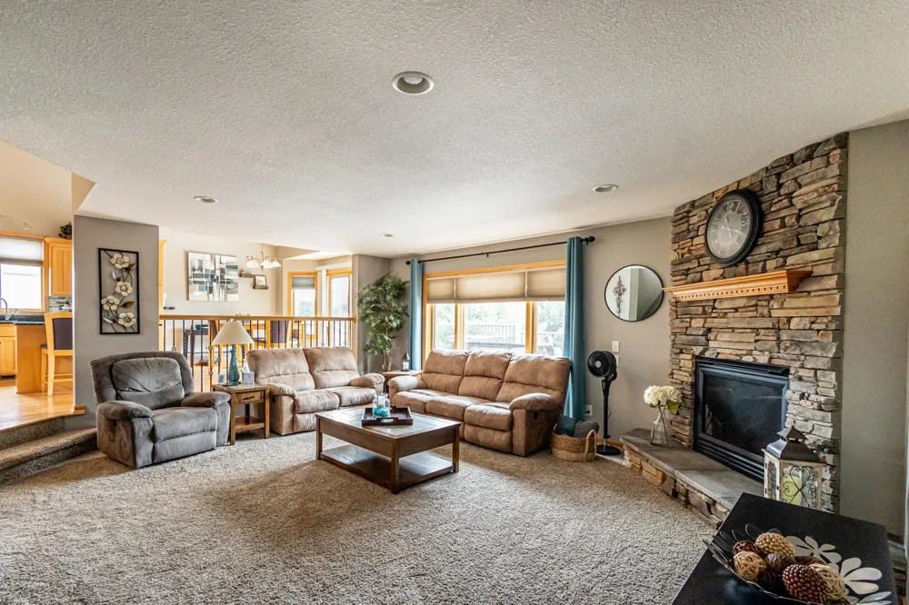 2448 160th Lane NE Ham Lake, MN 55304