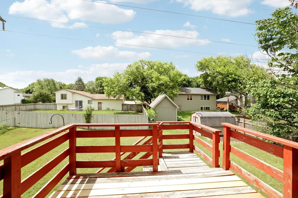 7337 116th Place Champlin, MN 55316