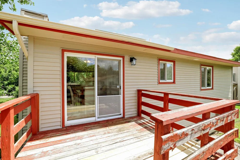 7337 116th Place Champlin, MN 55316