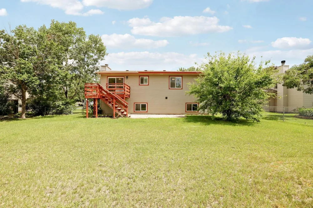 7337 116th Place Champlin, MN 55316