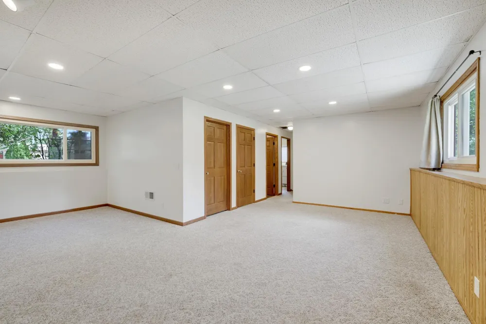 7337 116th Place Champlin, MN 55316