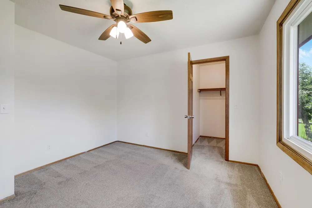 7337 116th Place Champlin, MN 55316