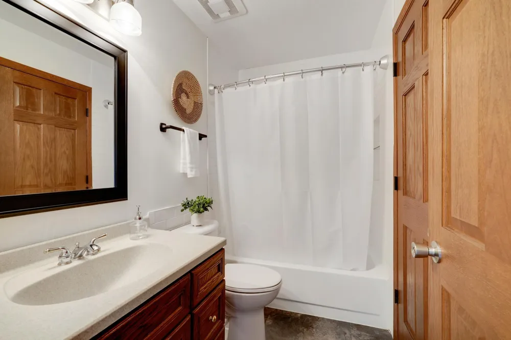 7337 116th Place Champlin, MN 55316