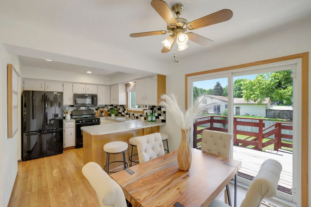 7337 116th Place Champlin, MN 55316