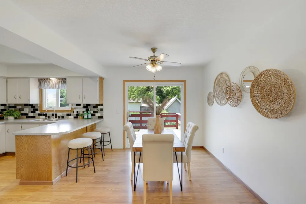 7337 116th Place Champlin, MN 55316