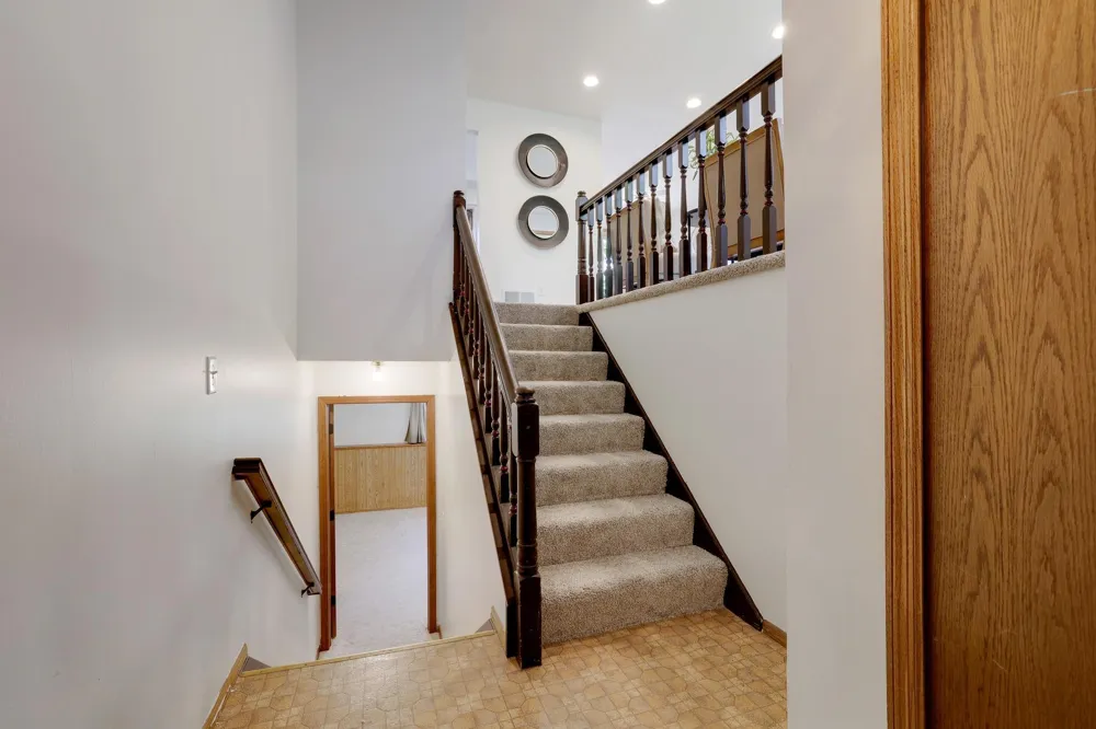 7337 116th Place Champlin, MN 55316