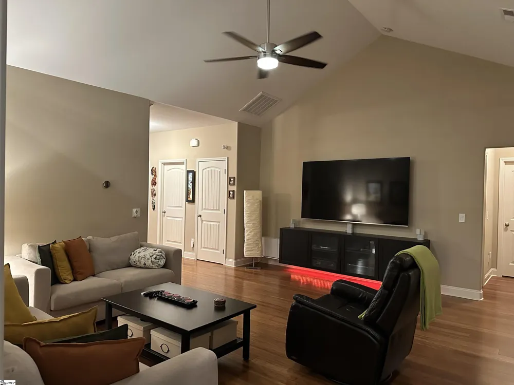 933 Benchmark Drive Wellford, SC 29385