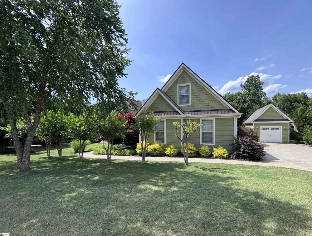 933 Benchmark Drive Wellford, SC 29385
