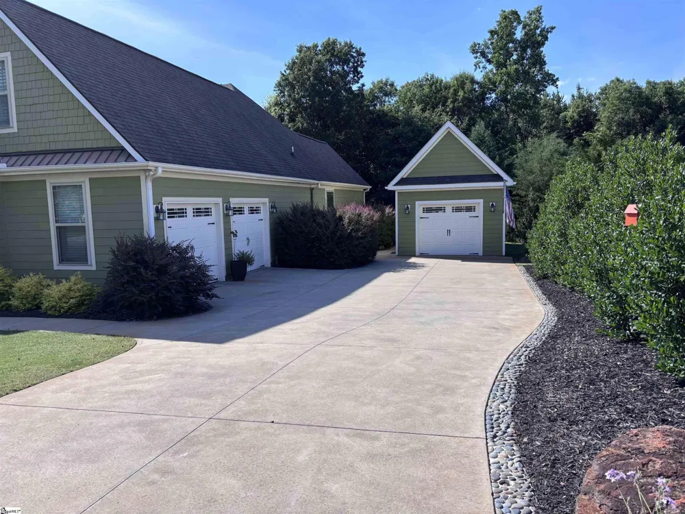 933 Benchmark Drive Wellford, SC 29385
