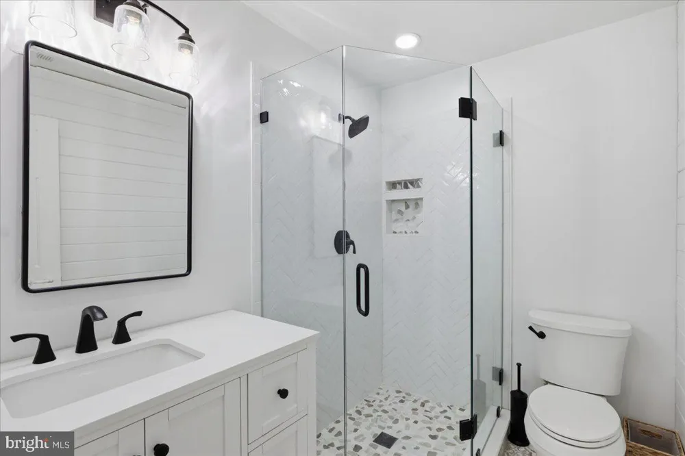 1242 INLYNNVIEW ROAD Virginia Beach, VA 23454