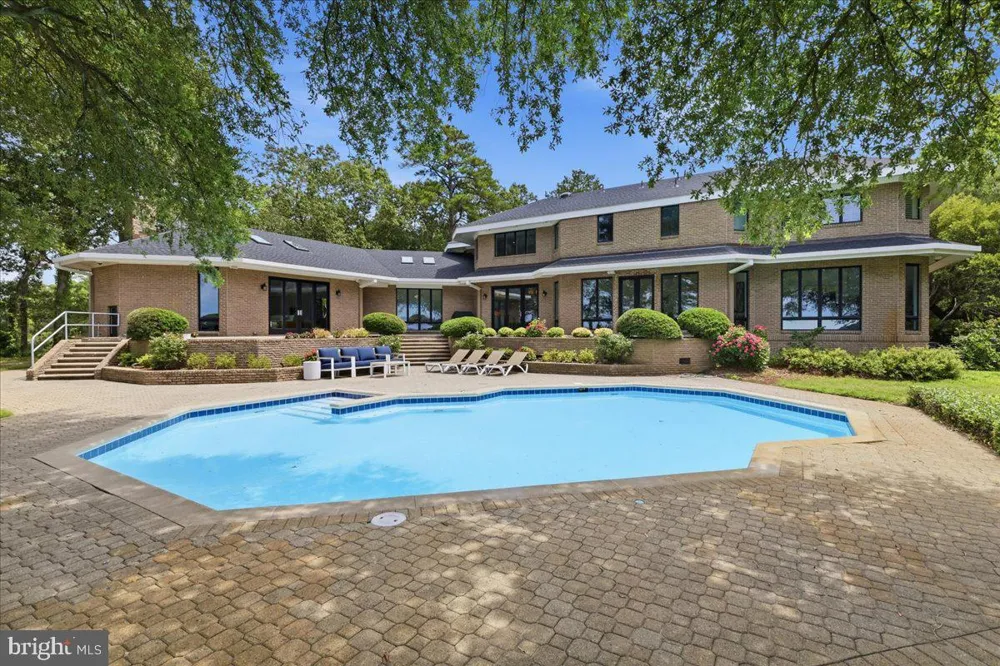 1242 INLYNNVIEW ROAD Virginia Beach, VA 23454