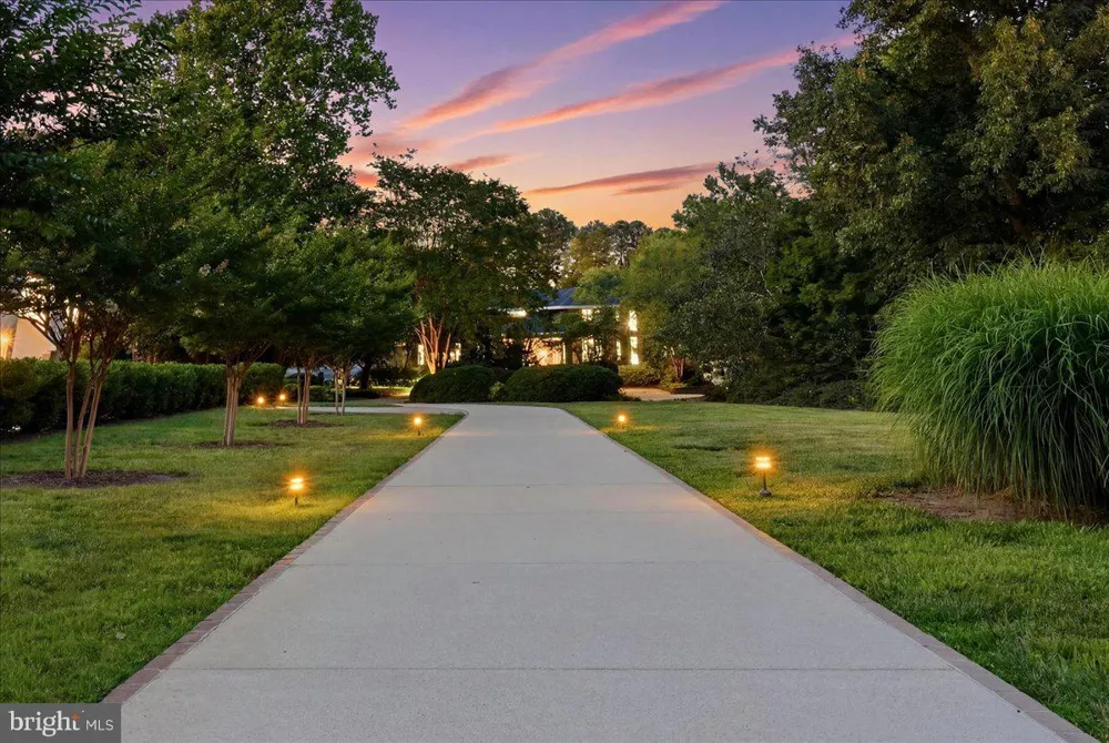 1242 INLYNNVIEW ROAD Virginia Beach, VA 23454