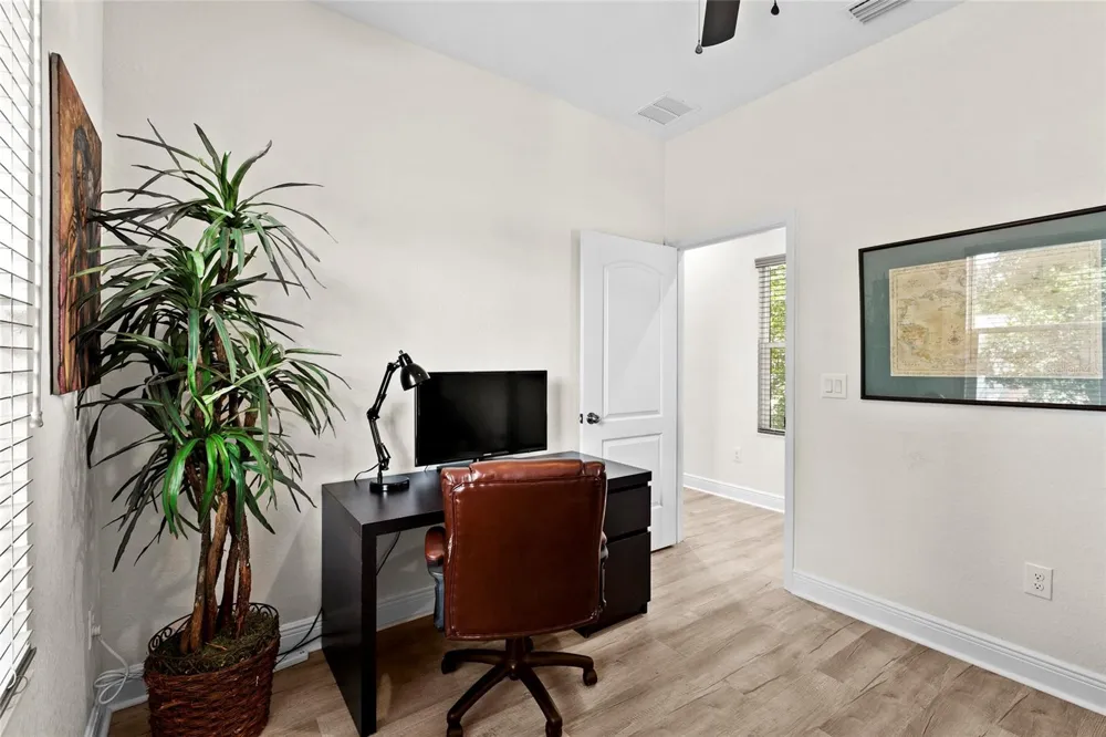 2106 E 17TH AVENUE Tampa, FL 33605