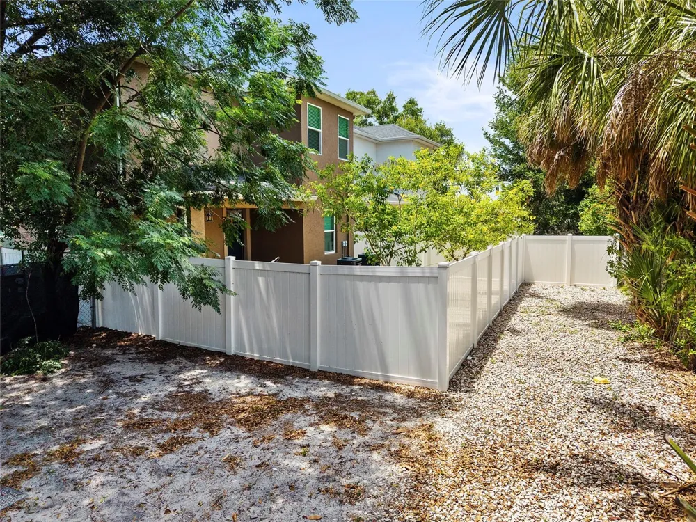 2106 E 17TH AVENUE Tampa, FL 33605
