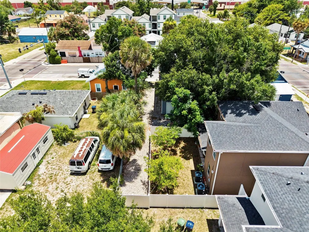 2106 E 17TH AVENUE Tampa, FL 33605