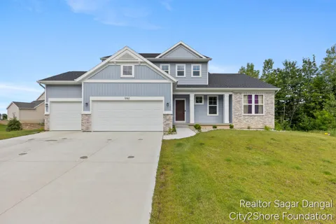 5961 Claymont Court SE