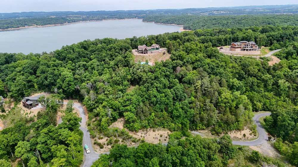 79 Stone Bridge Dr Dandridge, TN 37725