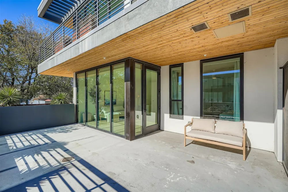 1600 S 1st Street #201 Austin, TX 78704