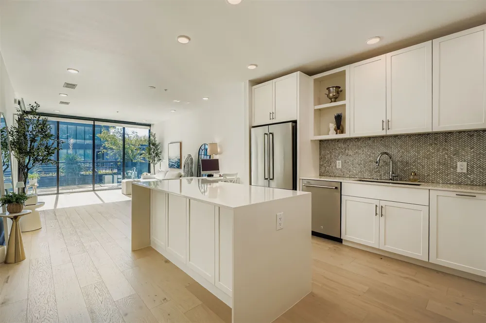 1600 S 1st Street #201 Austin, TX 78704