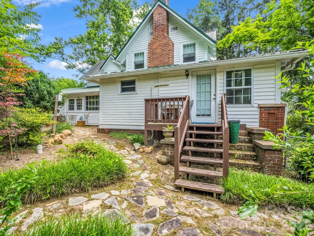 23 Sunset Drive Black Mountain, NC 28711