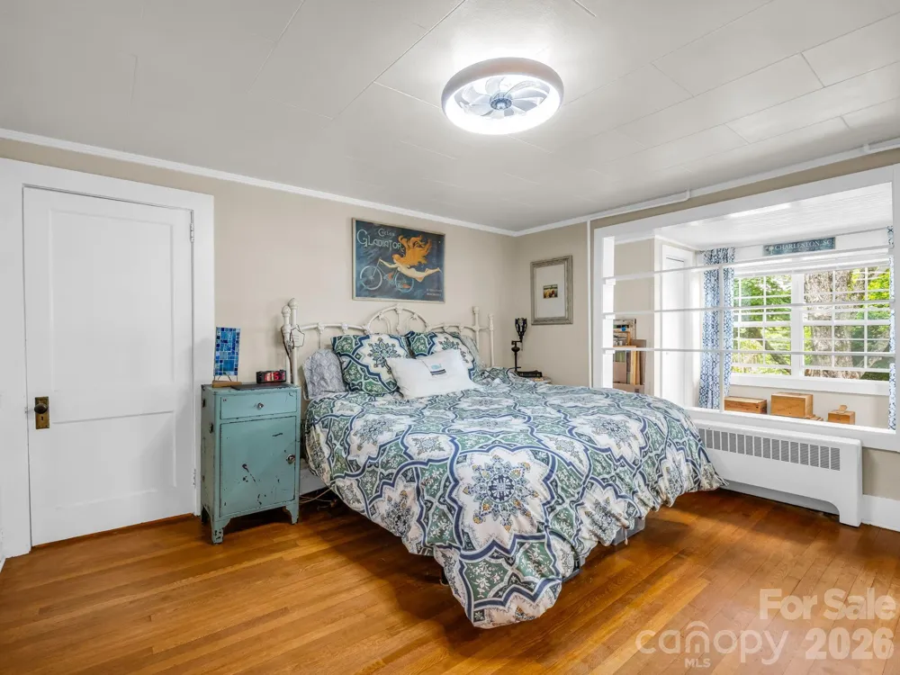 23 Sunset Drive Black Mountain, NC 28711