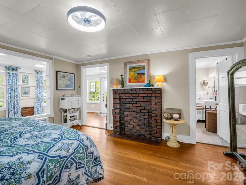 23 Sunset Drive Black Mountain, NC 28711