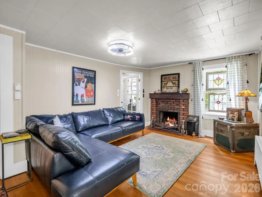 23 Sunset Drive Black Mountain, NC 28711