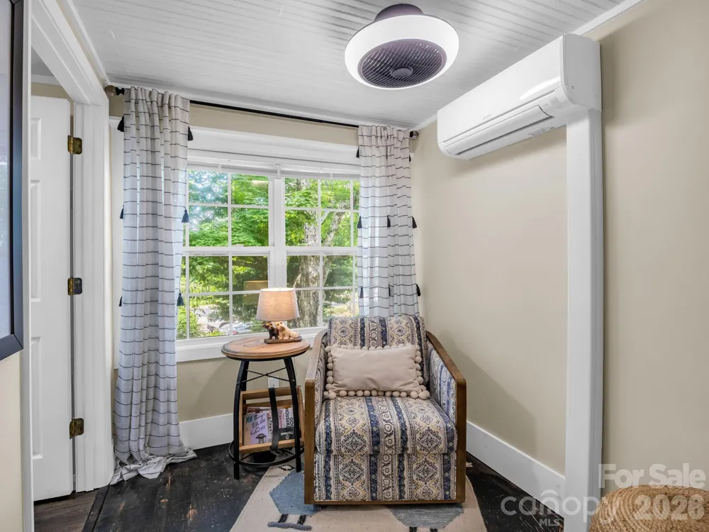 23 Sunset Drive Black Mountain, NC 28711