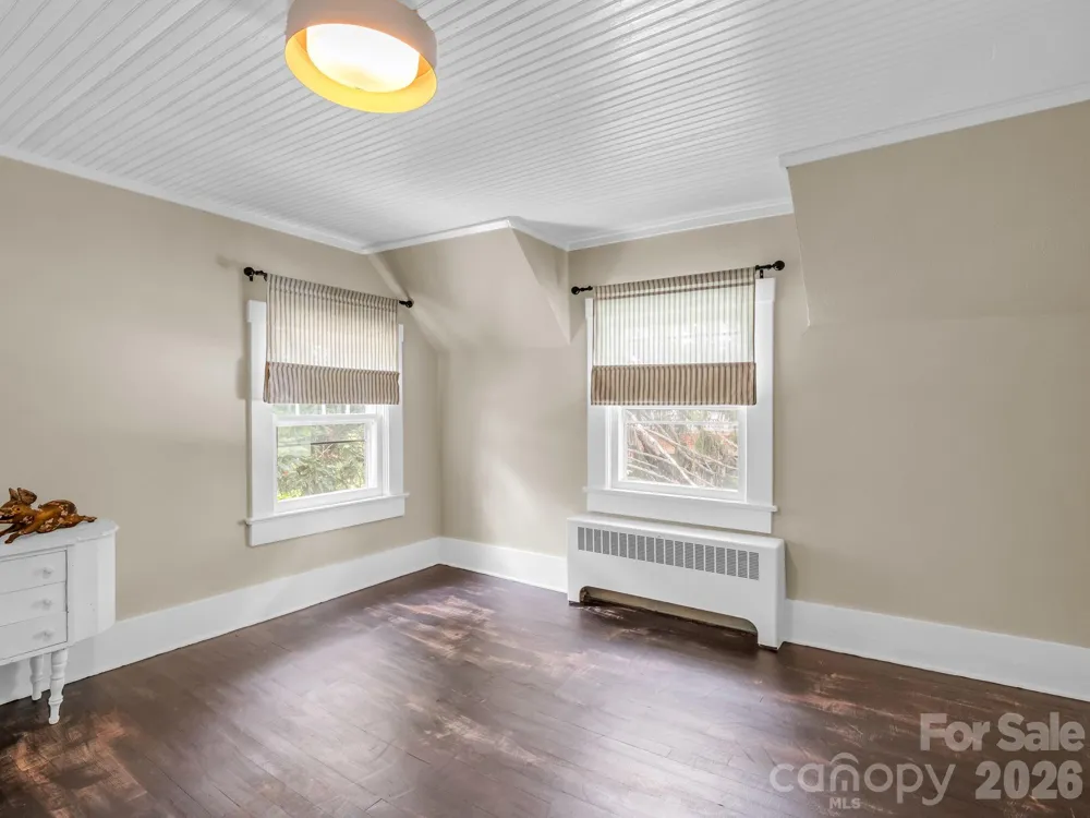 23 Sunset Drive Black Mountain, NC 28711