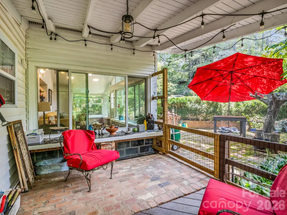 23 Sunset Drive Black Mountain, NC 28711