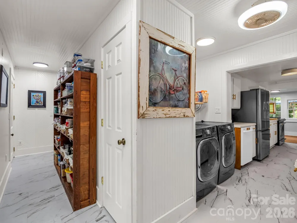 23 Sunset Drive Black Mountain, NC 28711