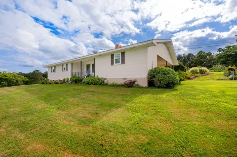 794 Halls Valley Road