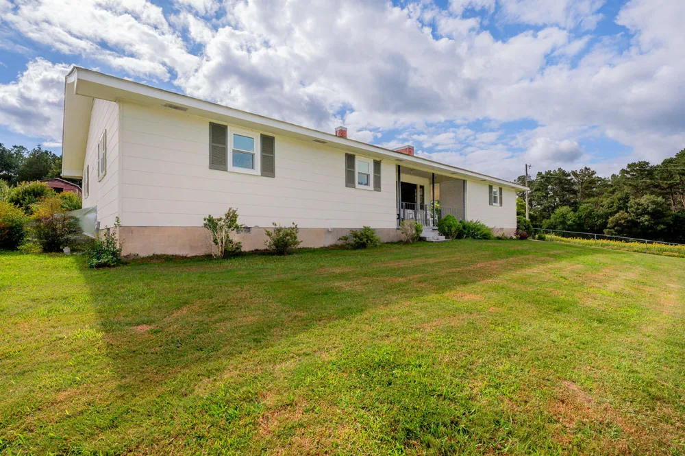 794 Halls Valley Road Trion, GA 30753