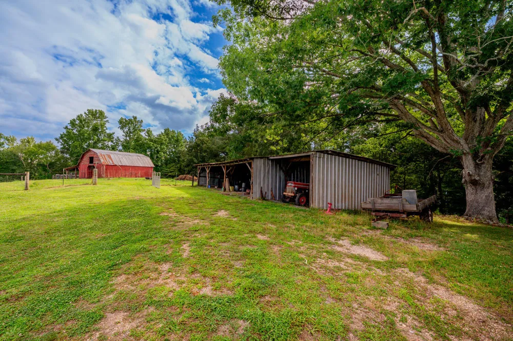794 Halls Valley Road Trion, GA 30753