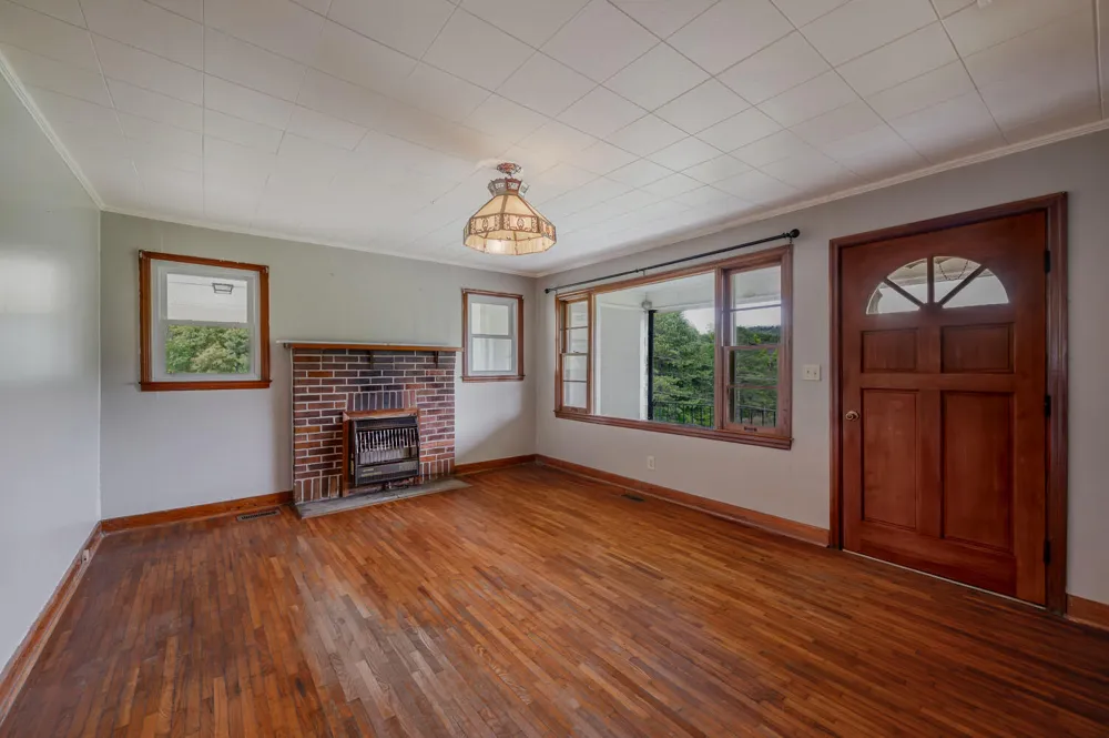 794 Halls Valley Road Trion, GA 30753