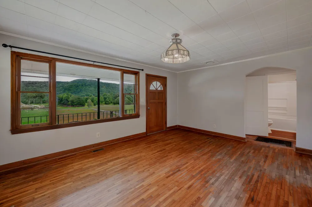 794 Halls Valley Road Trion, GA 30753