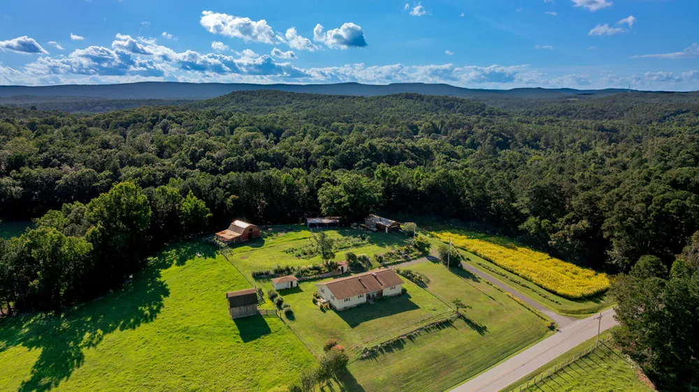 794 Halls Valley Road Trion, GA 30753