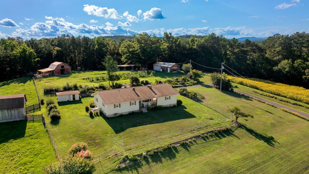 794 Halls Valley Road Trion, GA 30753