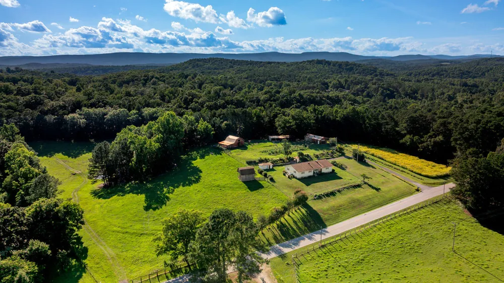 794 Halls Valley Road Trion, GA 30753