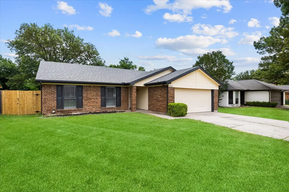 6403 Minuteman Lane Arlington, TX 76002