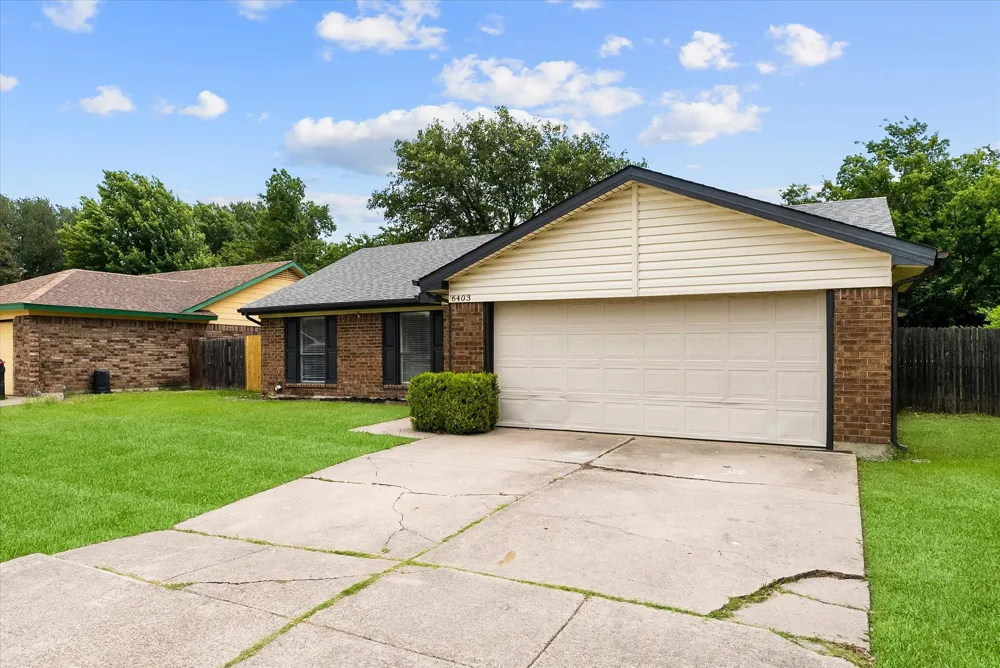 6403 Minuteman Lane Arlington, TX 76002
